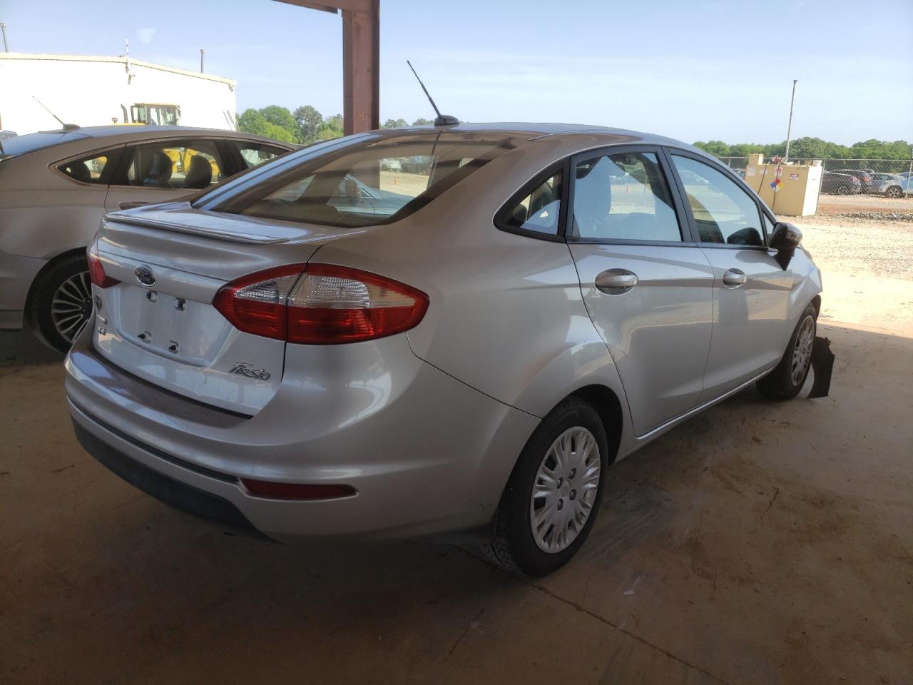 Photo 4 from auction – 2016 FORD FIESTA SE with VIN 3FADP4BE3GM162151