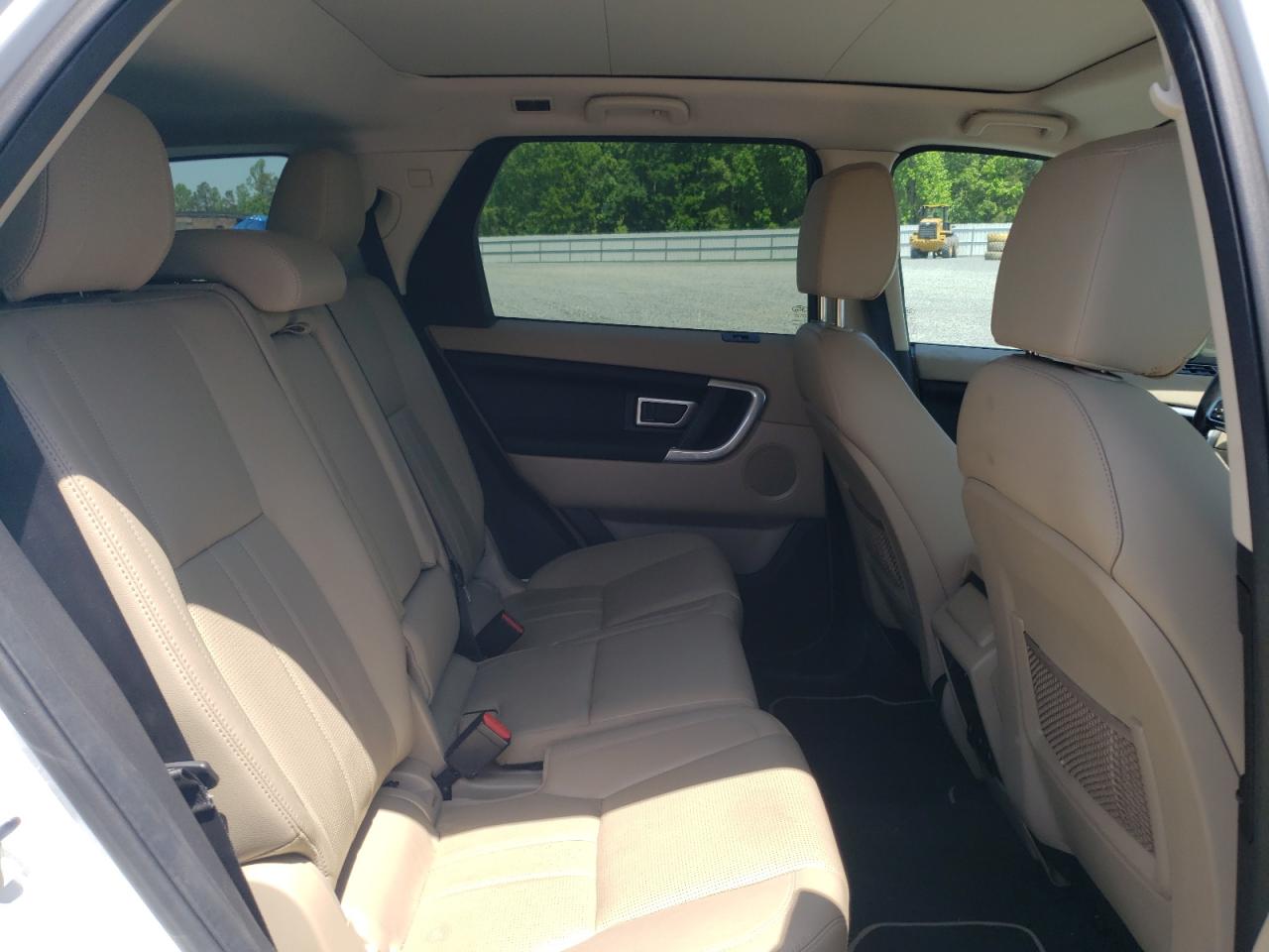 Photo 6 from auction – 2016 LAND ROVER DISCOVERY with VIN SALCR2BG9GH627924