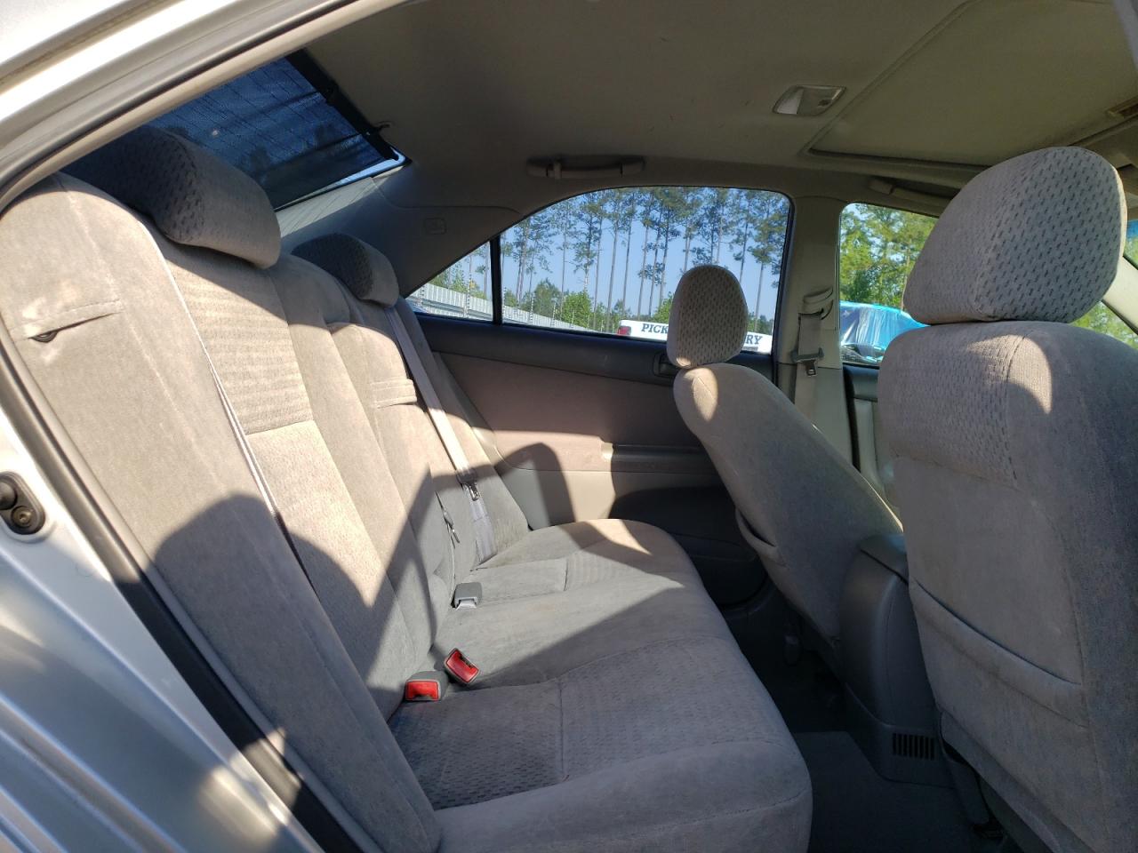 Photo 6 from auction – 2002 TOYOTA CAMRY LE with VIN 4T1BE30K22U606548