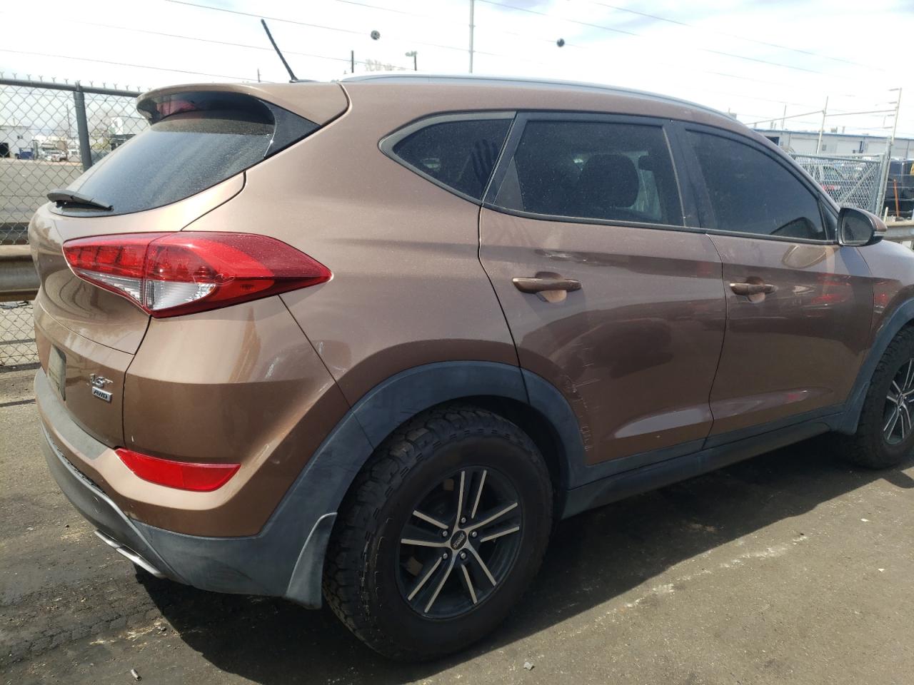 Photo 9 from auction – 2016 HYUNDAI TUCSON LIM with VIN KM8J3CA29GU107169