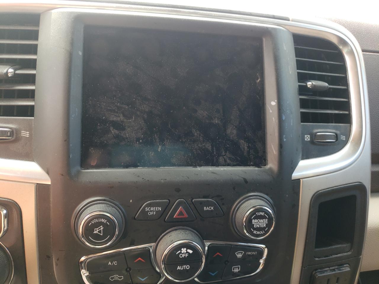 Photo 9 from auction – 2019 RAM 1500 CLASS with VIN 1C6RR7LT9KS519591