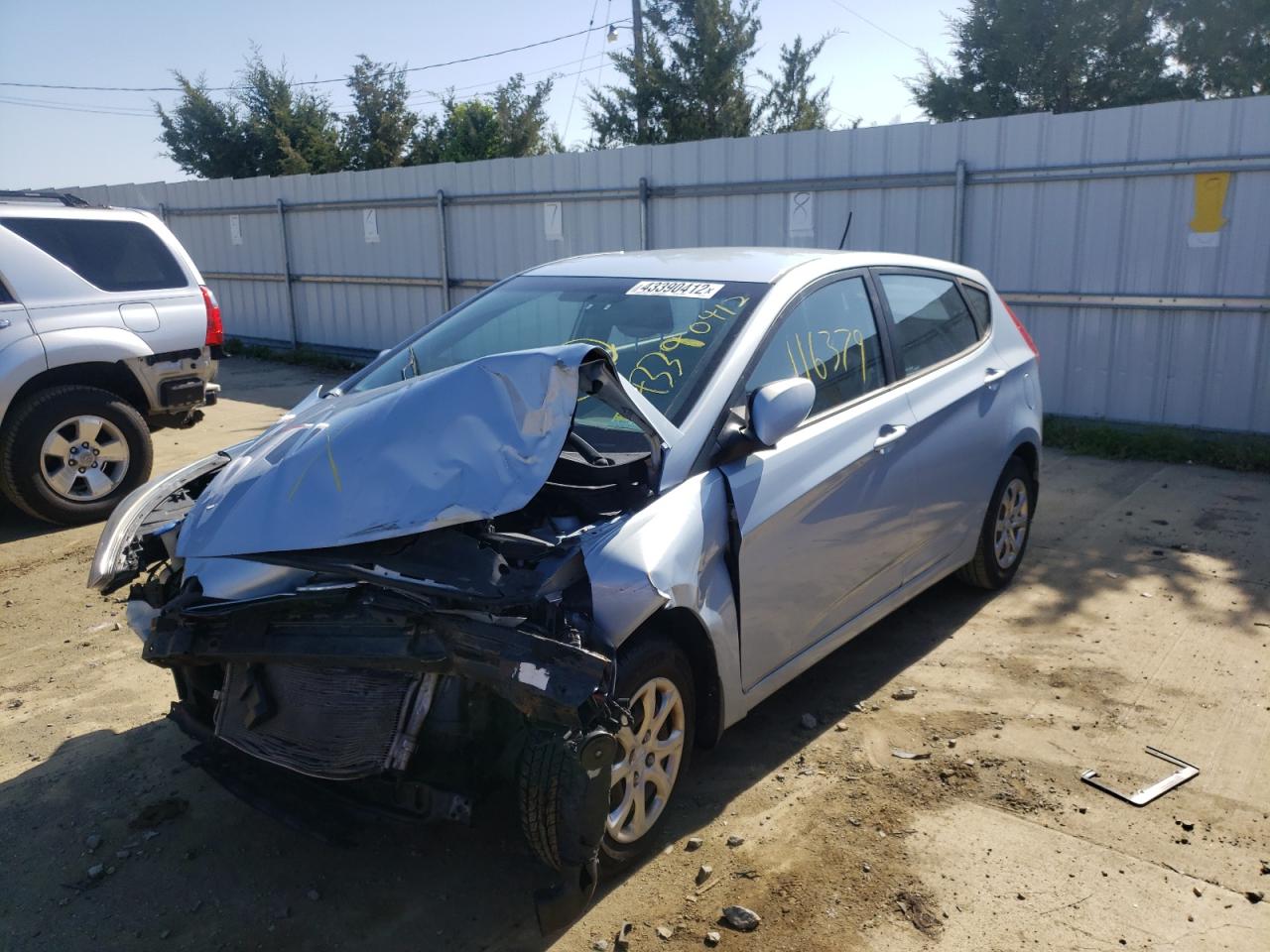 Photo 2 from auction – 2013 HYUNDAI ACCENT GLS with VIN KMHCT5AEXDU084740