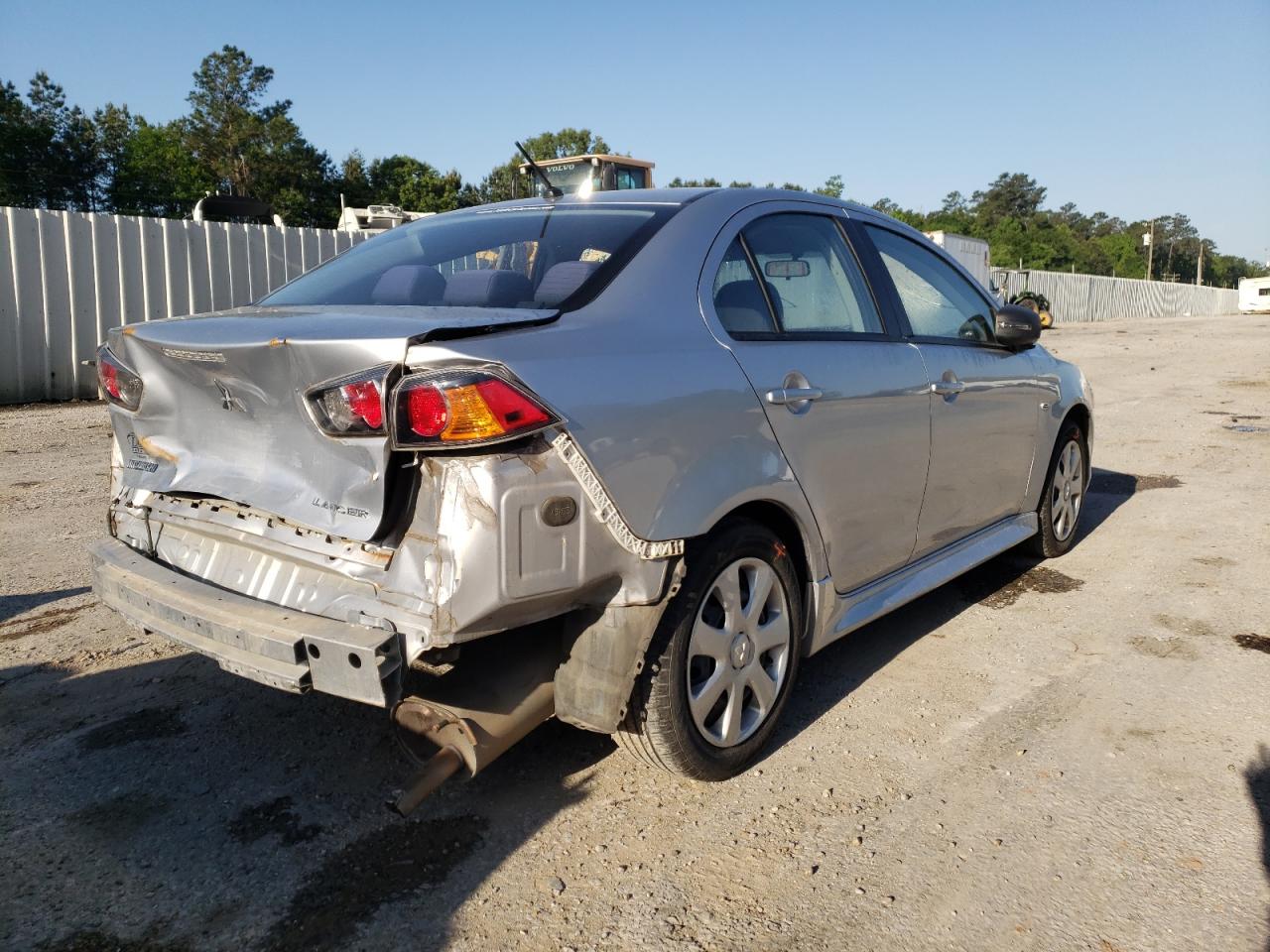 Photo 4 from auction – 2015 MITSUBISHI LANCER ES with VIN JA32U2FU7FU011743