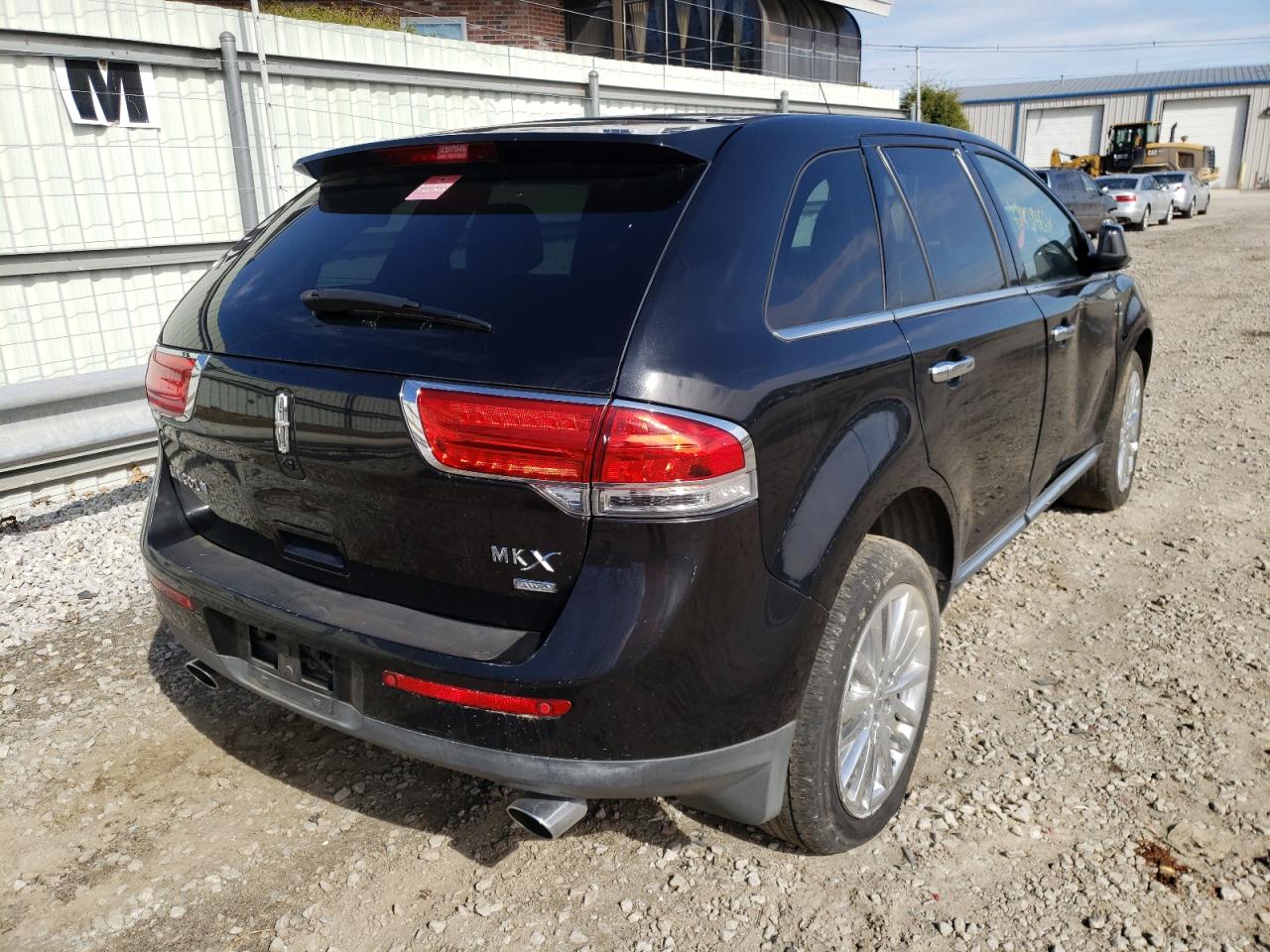 Photo 4 from auction – 2011 LINCOLN MKX with VIN 2LMDJ8JK9BBJ17218