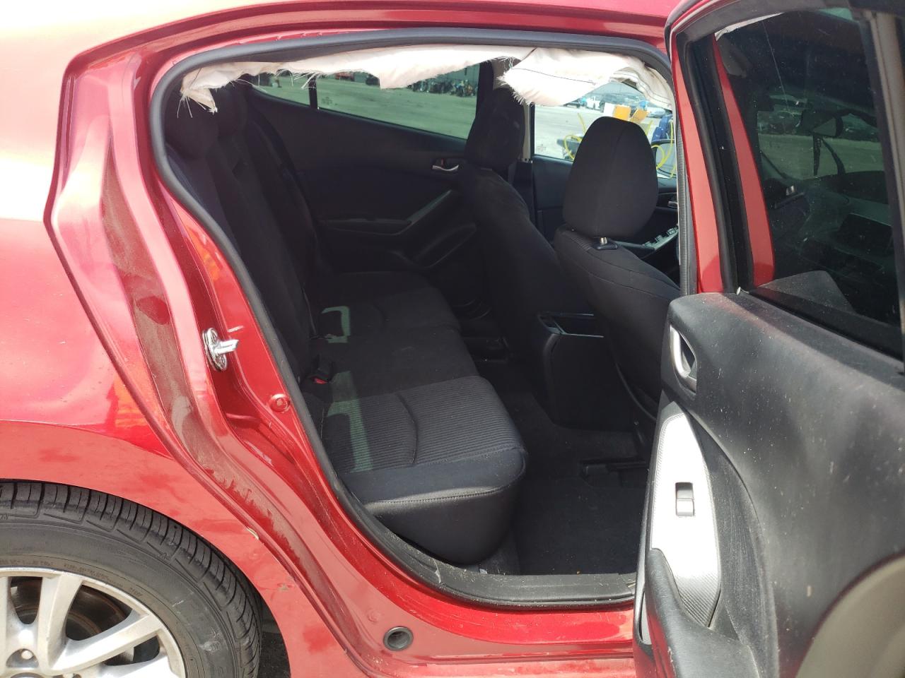 Photo 6 from auction – 2014 MAZDA 3 TOURING with VIN JM1BM1V77E1115799