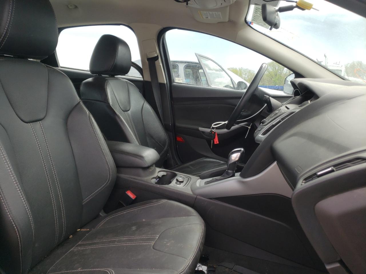Photo 5 from auction – 2014 FORD FOCUS SE with VIN 1FADP3F28EL241520