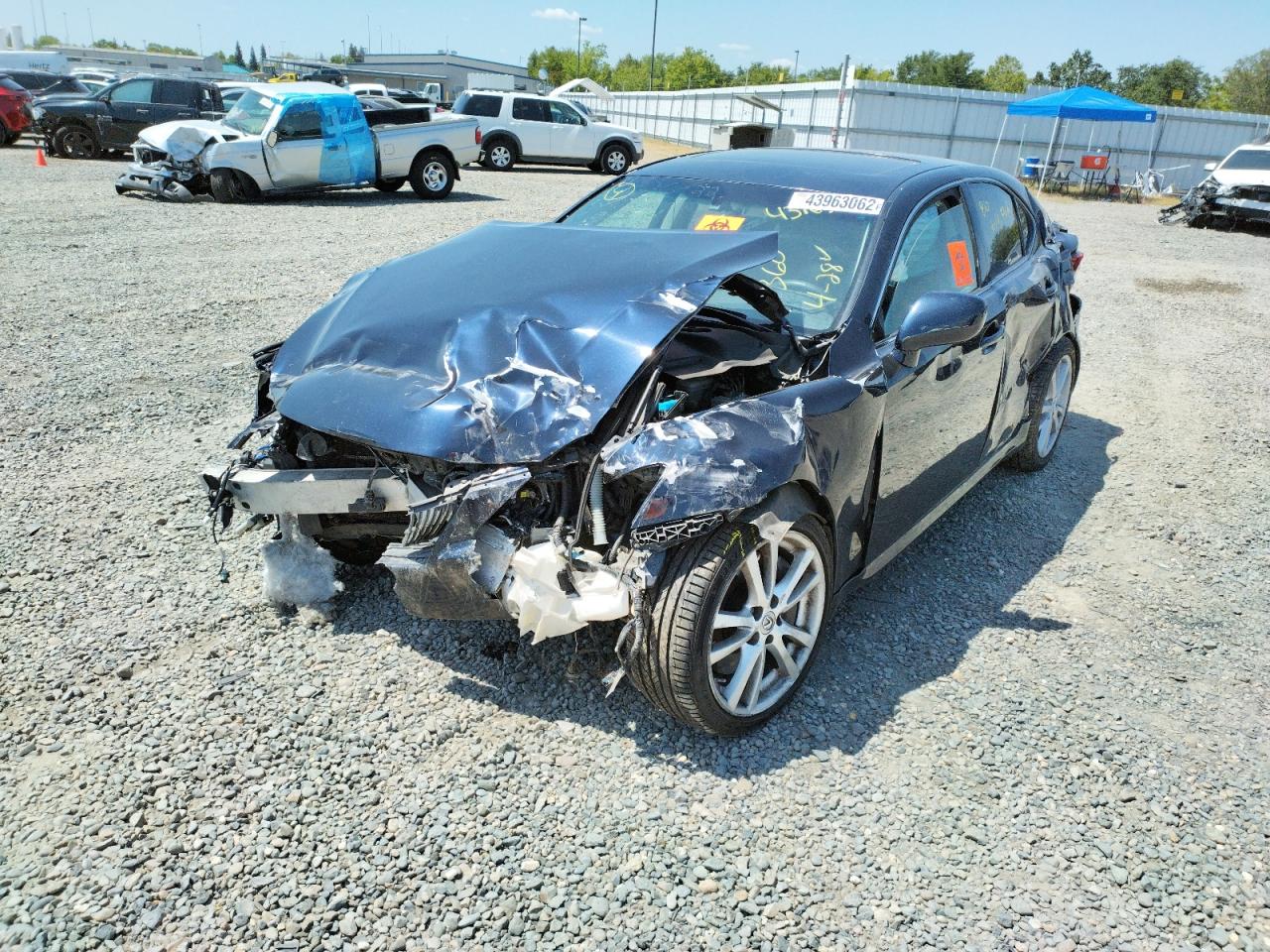 Photo 2 from auction – 2006 LEXUS IS 350 with VIN JTHBE262465009034