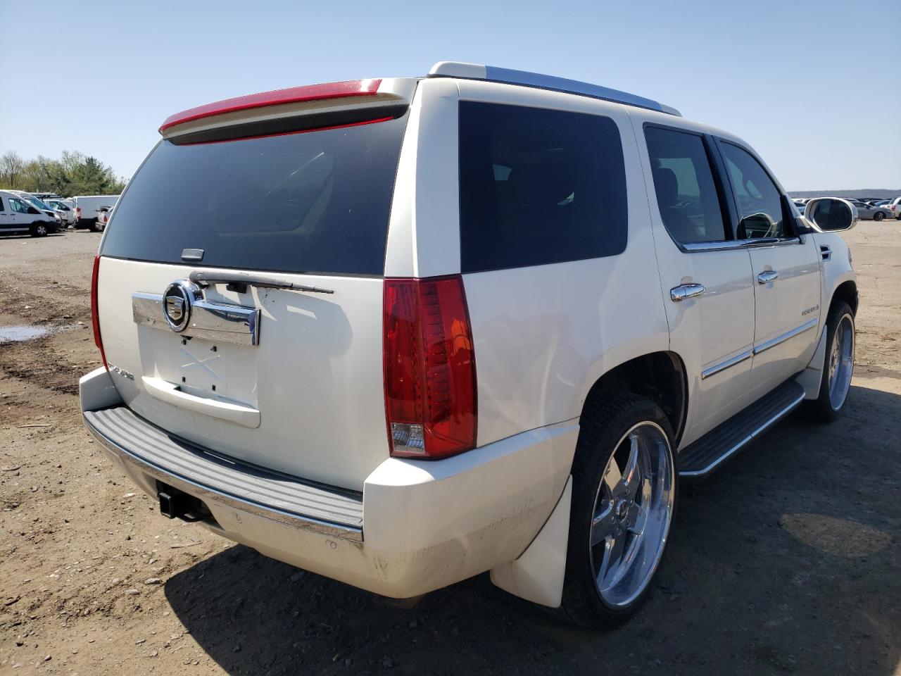 Photo 4 from auction – 2007 CADILLAC ESCALADE L with VIN 1GYFK63807R144267