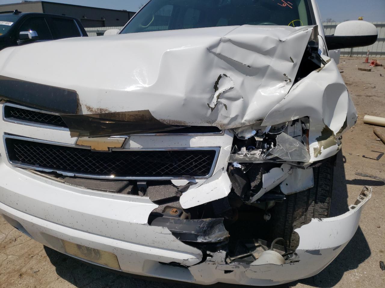 Photo 9 from auction – 2008 CHEVROLET SUBURBAN C with VIN 3GNFC16038G221430