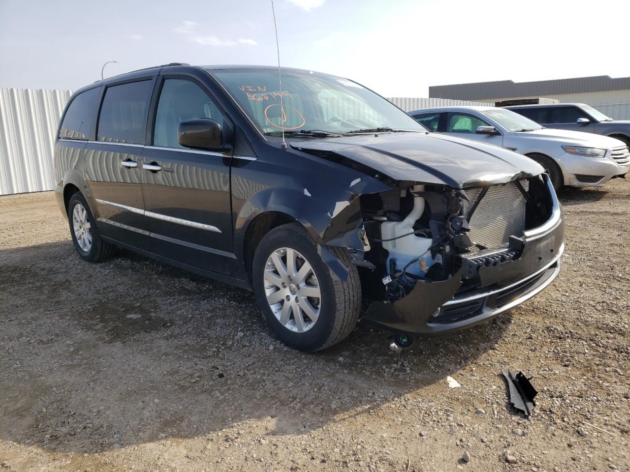 CHRYSLER TOWN & COU 2015 with VIN 2C4RC1BG7FR562149 - Photo from auction