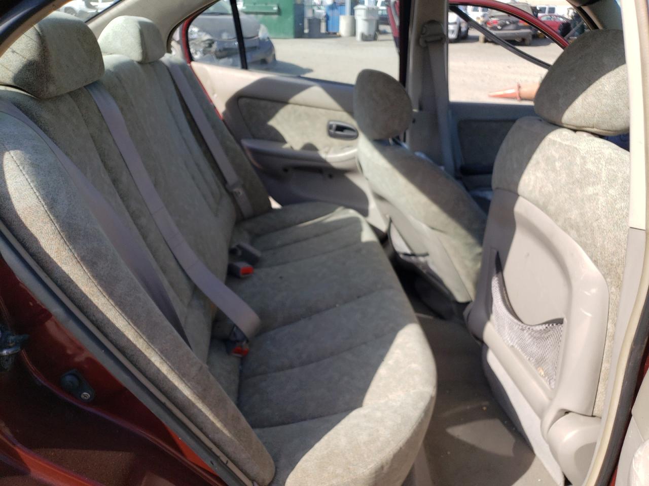 Photo 6 from auction – 2001 HYUNDAI ELANTRA GL with VIN KMHDN45D41U053375