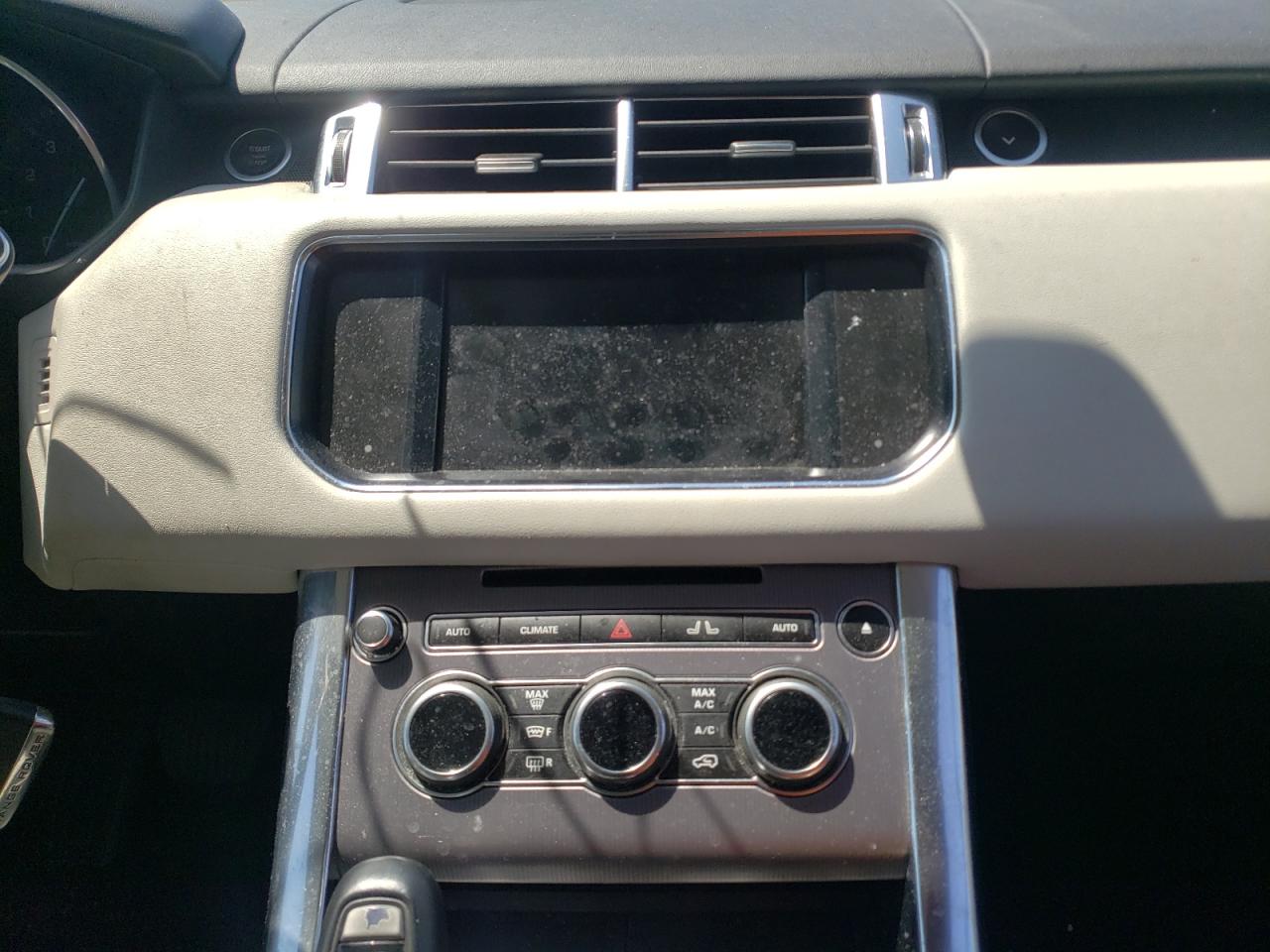Photo 9 from auction – 2014 LAND ROVER RANGE ROVE with VIN SALWR2WF3EA360168