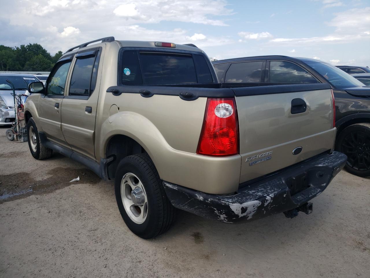 Photo 3 from auction – 2003 FORD EXPLORER S with VIN 1FMZU67E33UC40099