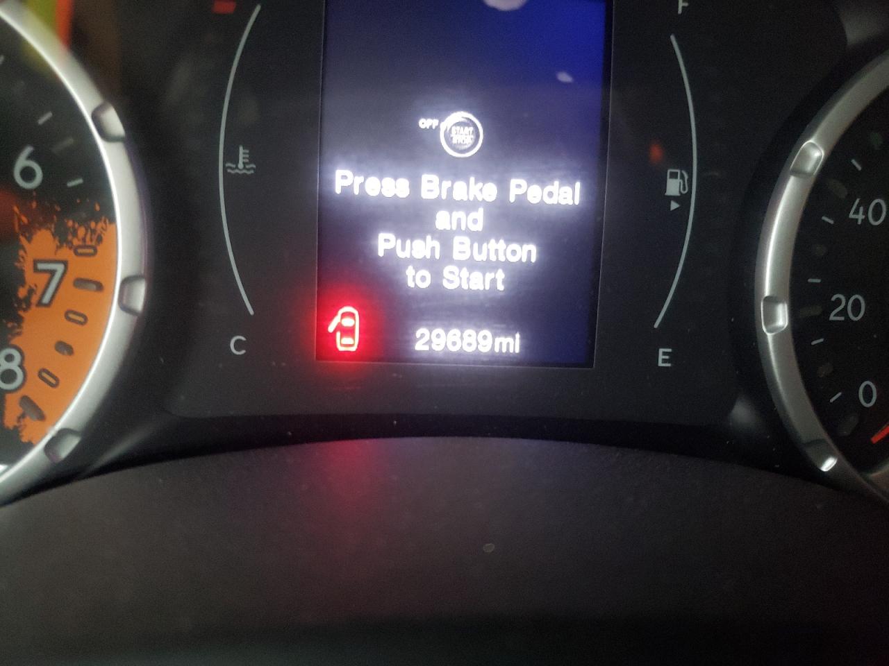 Photo 8 from auction – 2018 JEEP RENEGADE S with VIN ZACCJBAB6JPH30464