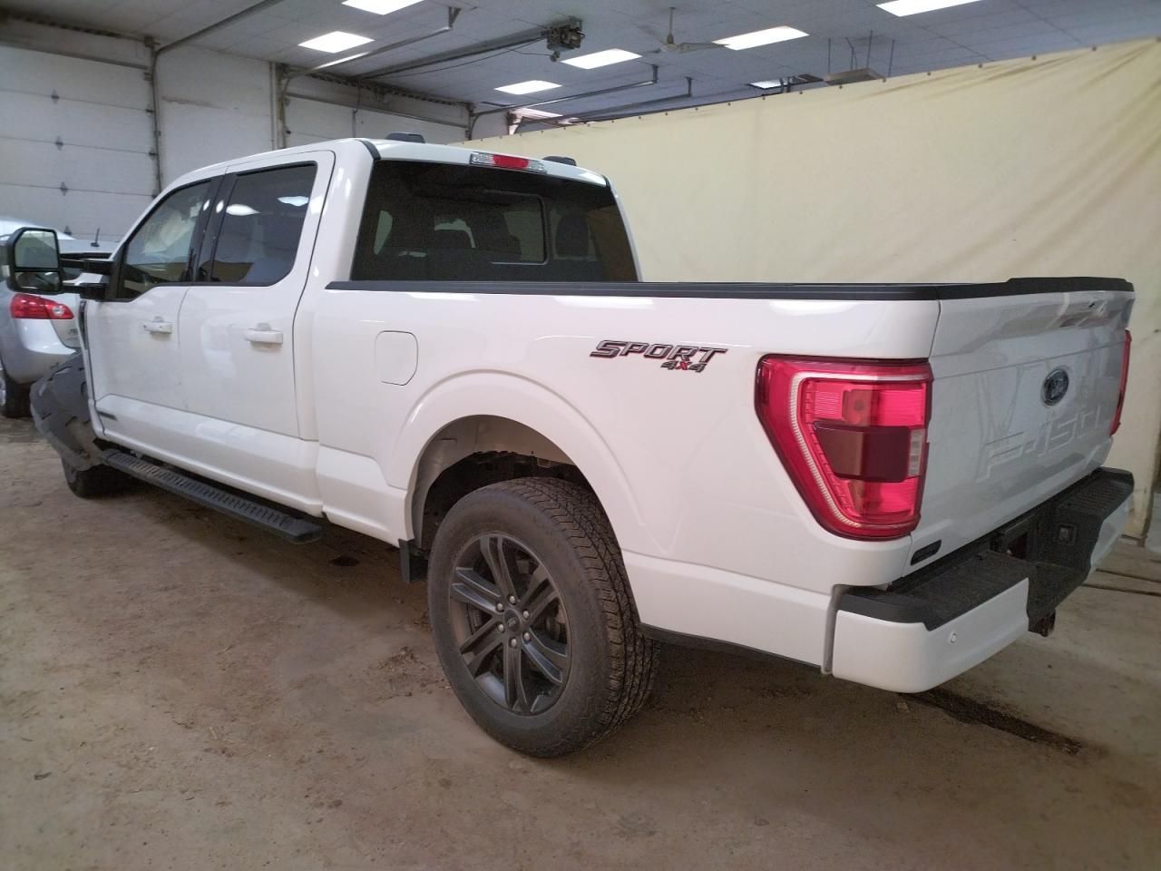 Photo 3 from auction – 2022 FORD F-150 with VIN 1FTFW1ED6NFA66583