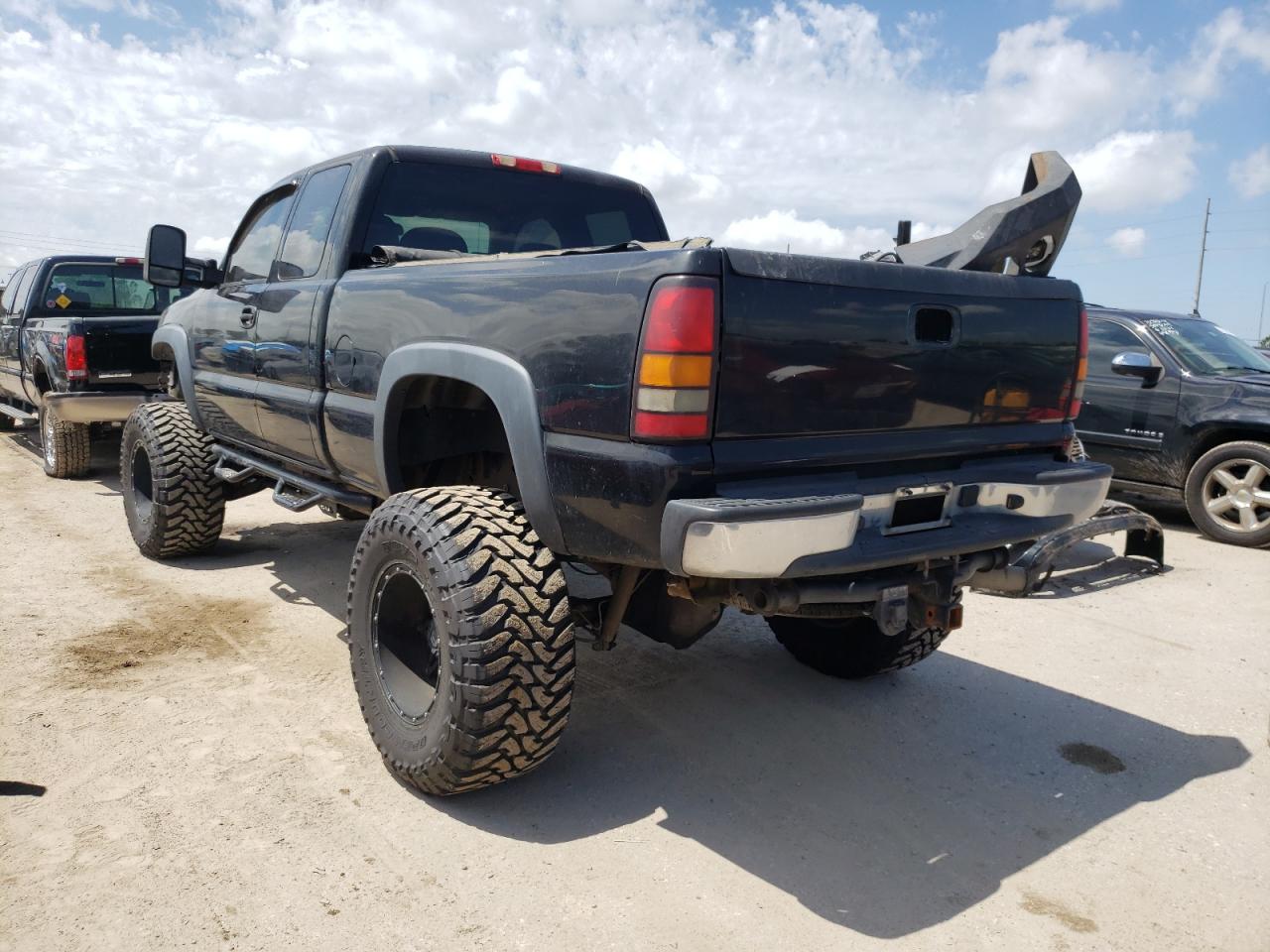 Photo 3 from auction – 2006 GMC SIERRA K25 with VIN 1GTHK29D76E149645
