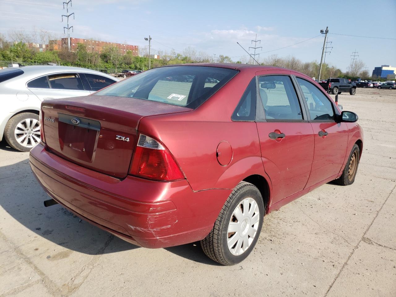 Photo 4 from auction – 2005 FORD FOCUS ZX4 with VIN 1FAFP34N65W122241