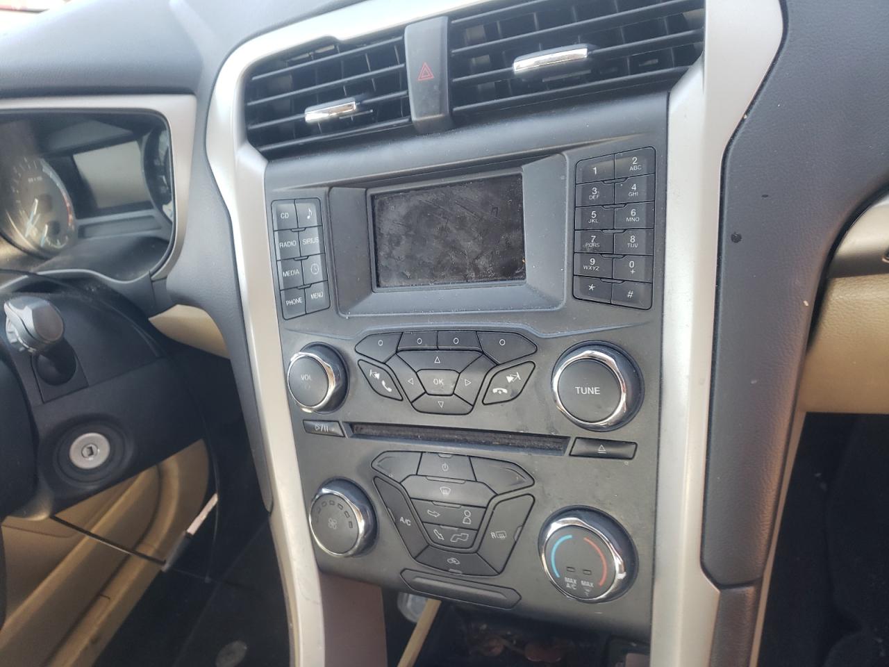 Photo 9 from auction – 2016 FORD FUSION SE with VIN 3FA6P0HD4GR196814