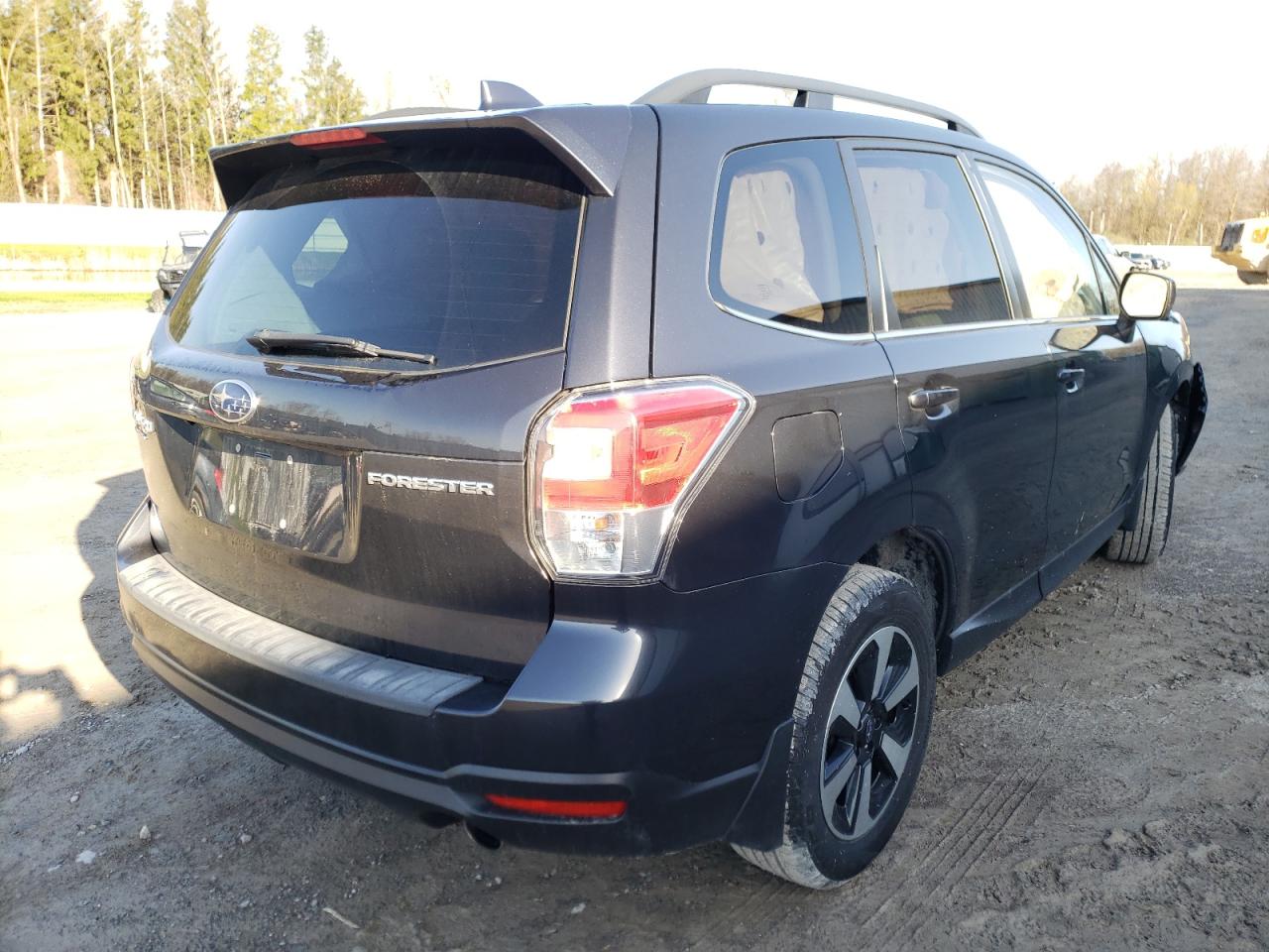 Photo 14 from auction – 2018 SUBARU FORESTER 2 with VIN JF2SJAJC0JH584263