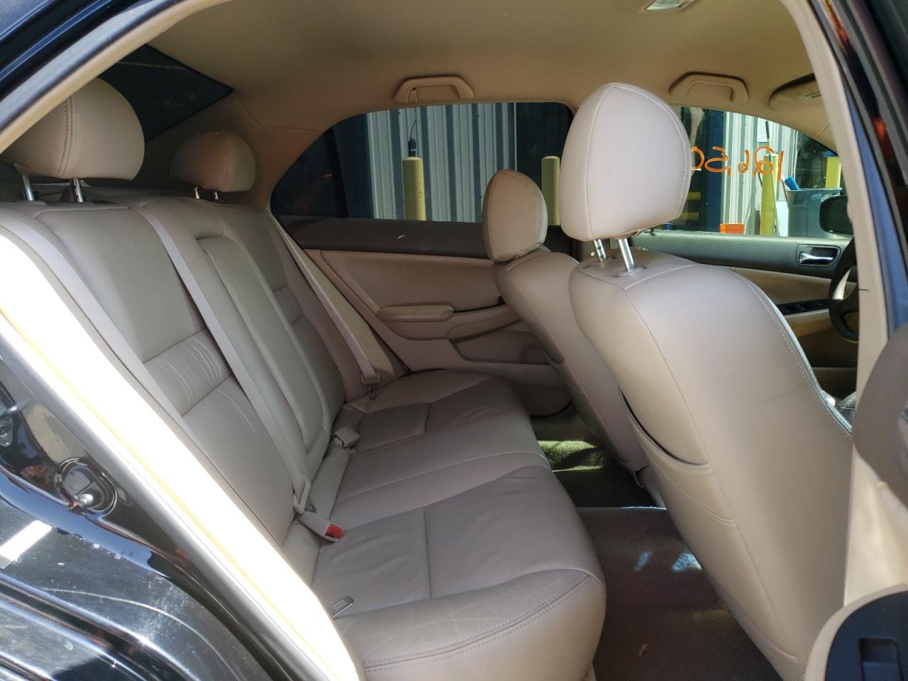Photo 6 from auction – 2004 HONDA ACCORD LX with VIN JHMCM56314C033799