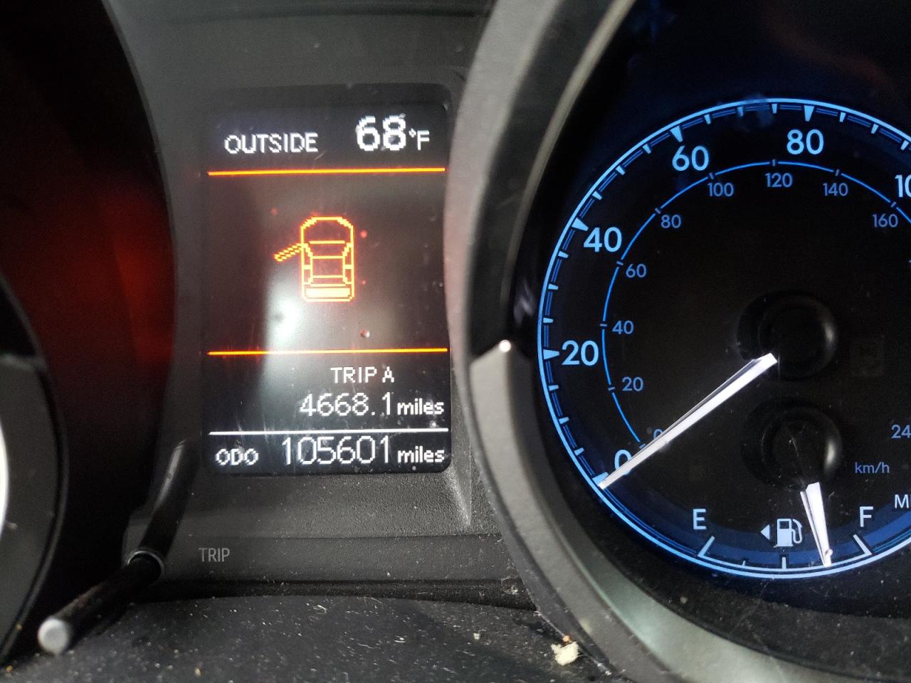 Photo 8 from auction – 2014 TOYOTA COROLLA L with VIN 5YFBURHE6EP174105