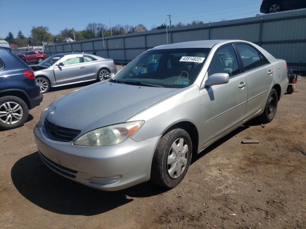 Photo 2 from auction – 2004 TOYOTA CAMRY LE with VIN 4T1BE32K04U299333