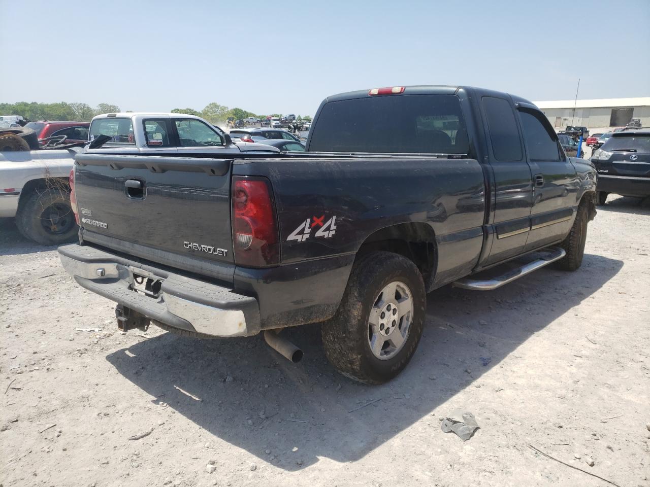 Photo 4 from auction – 2004 CHEVROLET SILVERADO with VIN 1GCEK19T64E163084
