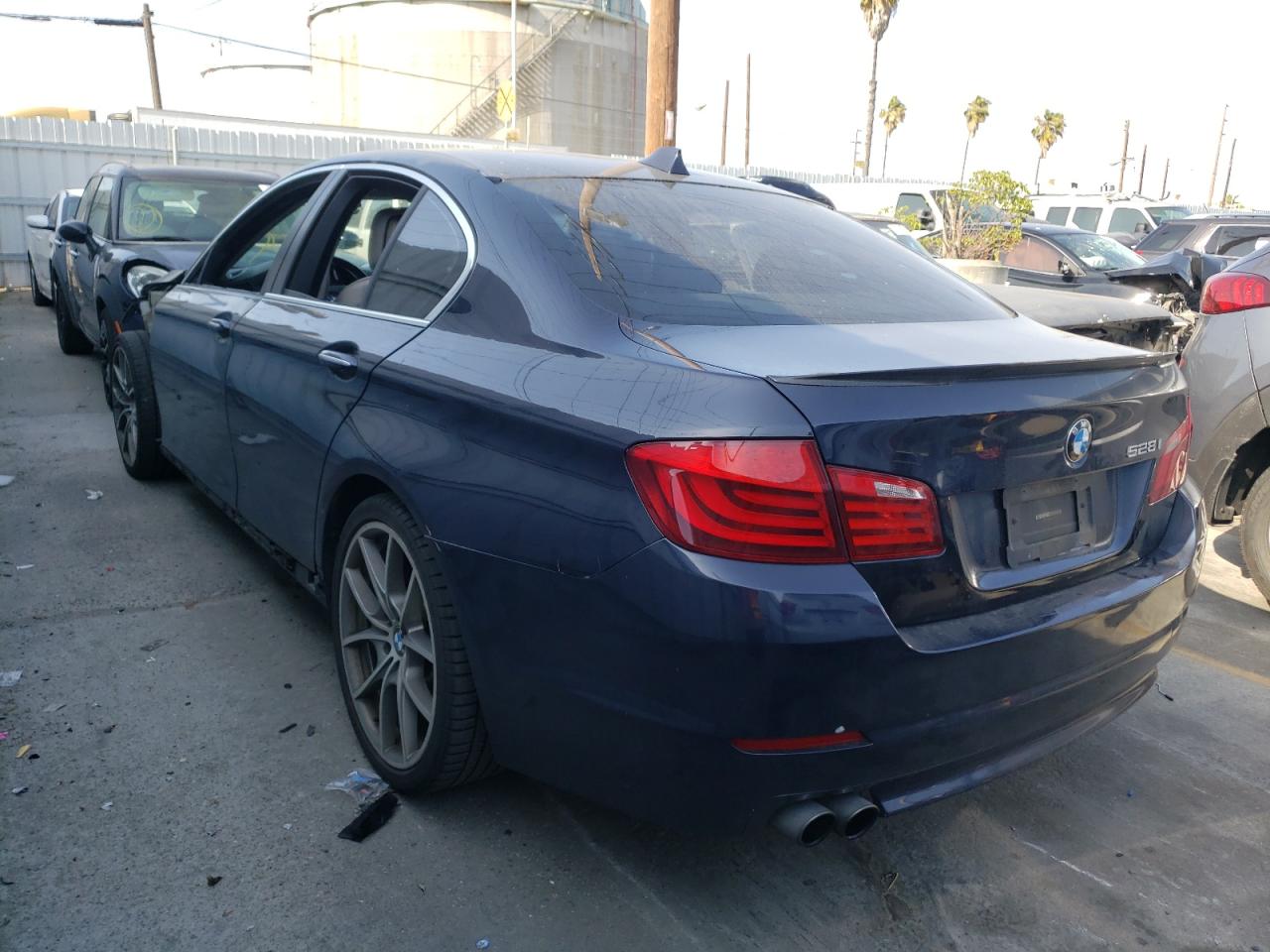 Photo 3 from auction – 2011 BMW 528 I with VIN WBAFR1C54BC739657