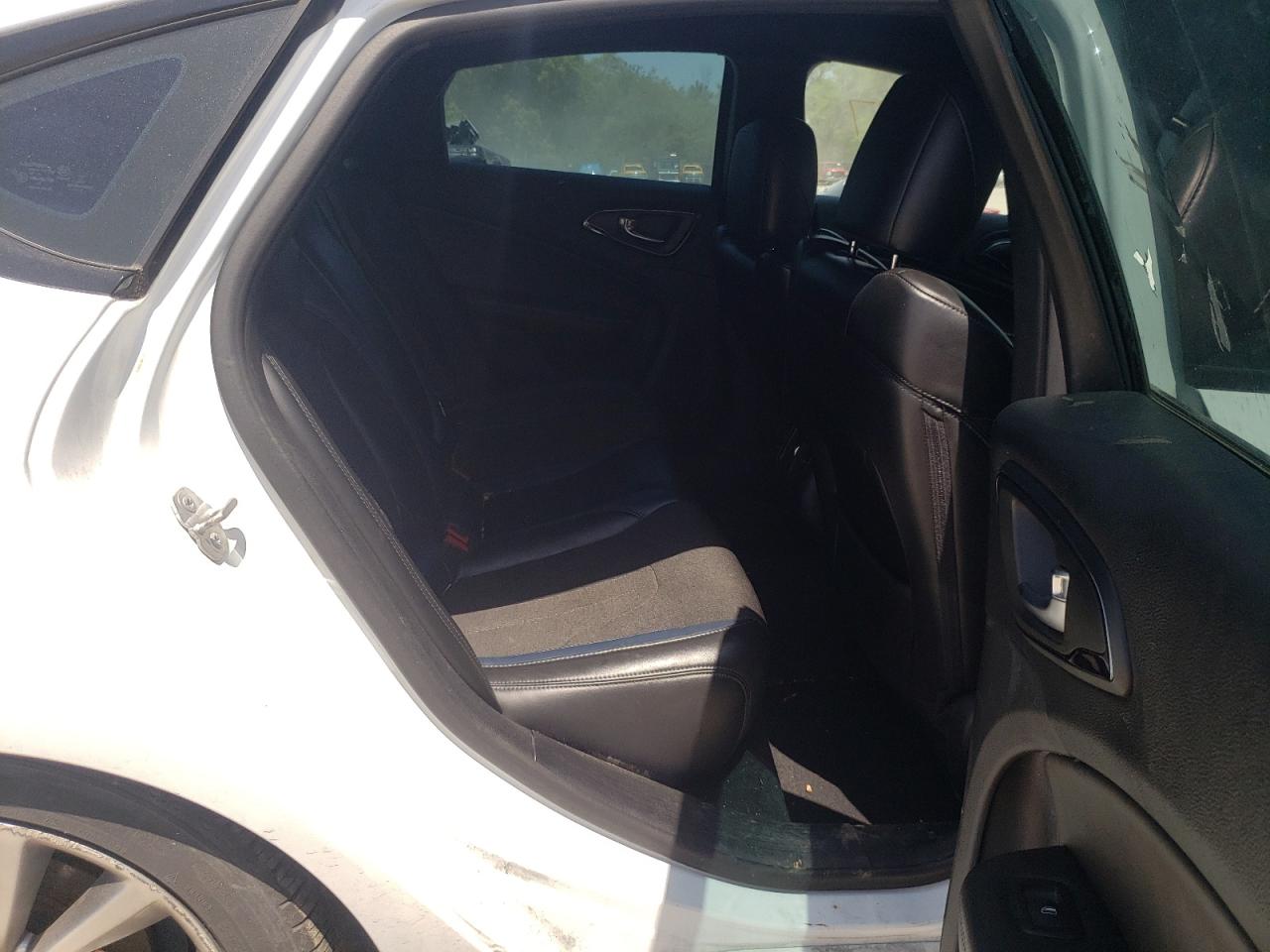 Photo 6 from auction – 2015 CHRYSLER 200 S with VIN 1C3CCCBB7FN539770