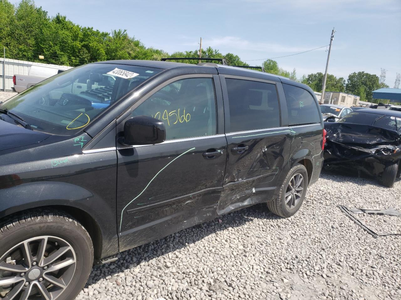 Photo 9 from auction – 2017 DODGE GRAND CARA with VIN 2C4RDGCG4HR672528