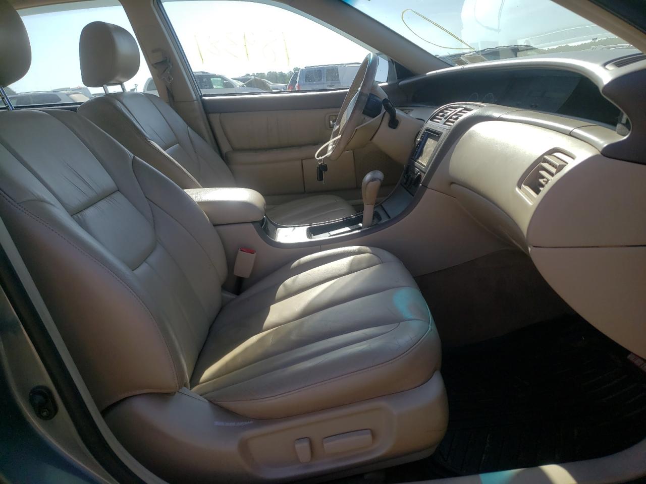 Photo 5 from auction – 2001 TOYOTA AVALON XL with VIN 4T1BF28B21U128027