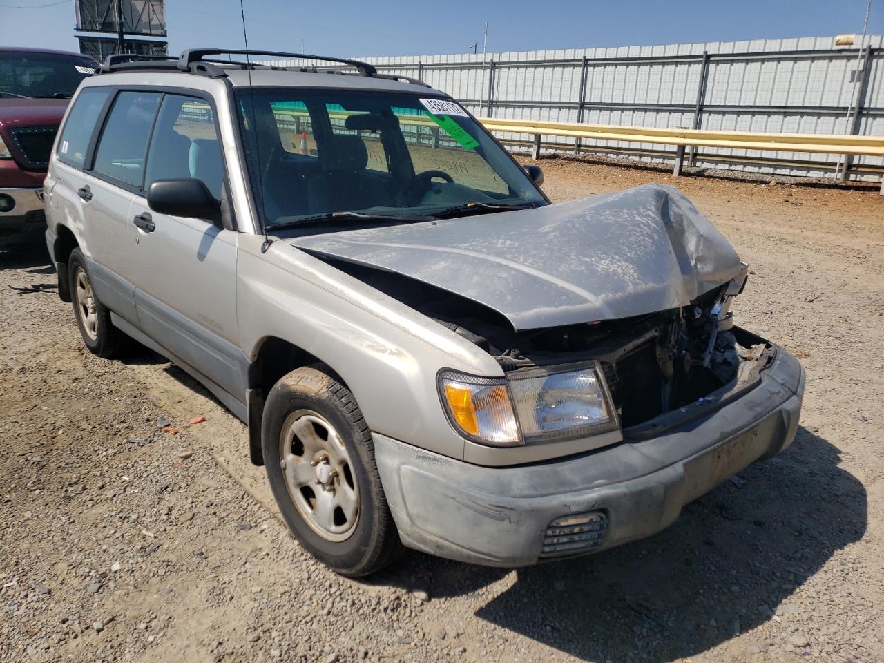 SUBARU FORESTER L 2000 with VIN JF1SF6352YH717293 - Photo from auction