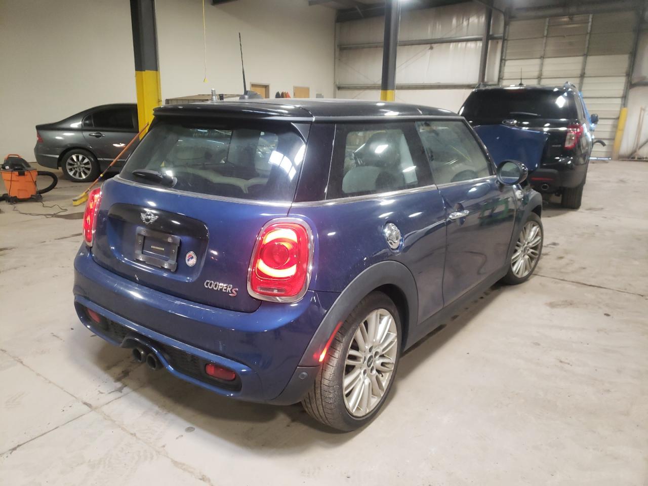 Photo 4 from auction – 2014 MINI COOPER S with VIN WMWXM7C55ET986261