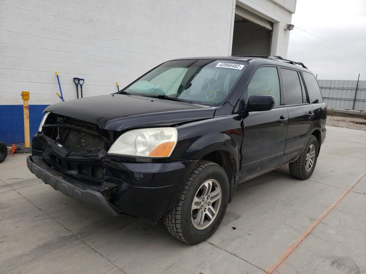 Photo 2 from auction – 2004 HONDA PILOT EX with VIN 2HKYF18464H552450