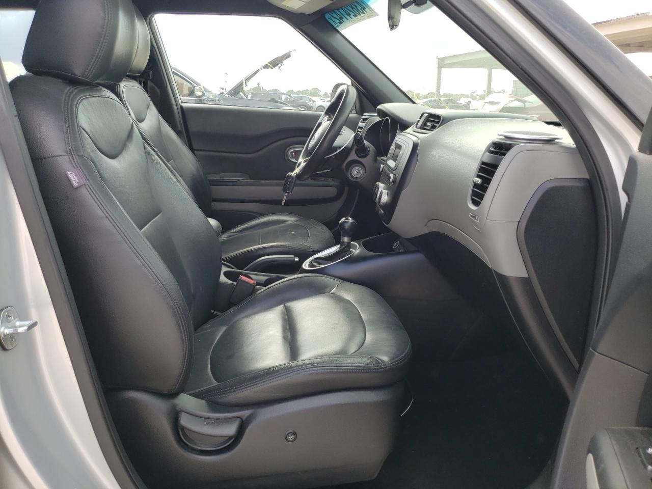 Photo 5 from auction – 2014 KIA SOUL with VIN KNDJN2A27E7704048