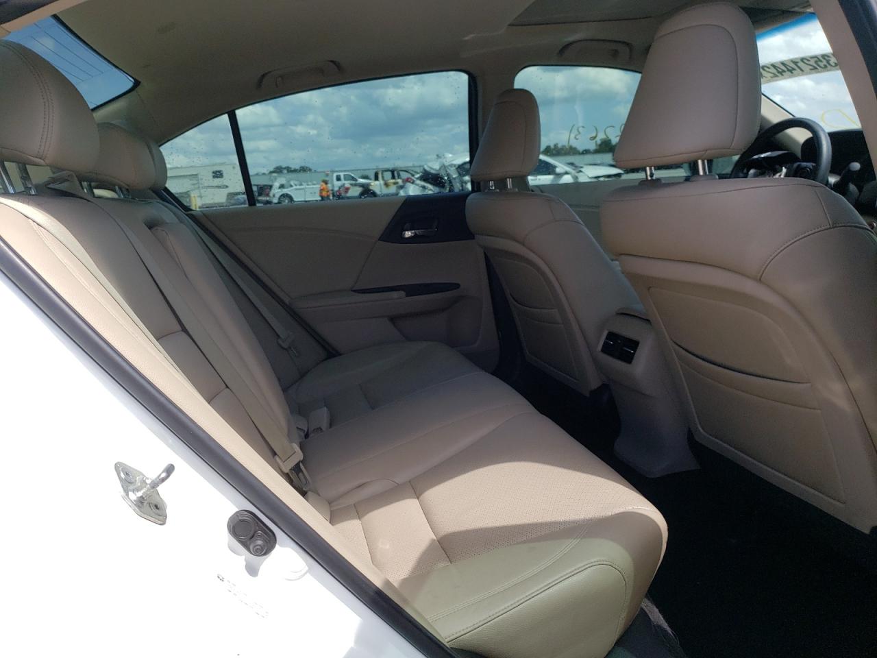 Photo 6 from auction – 2013 HONDA ACCORD EXL with VIN 1HGCR3F83DA000321