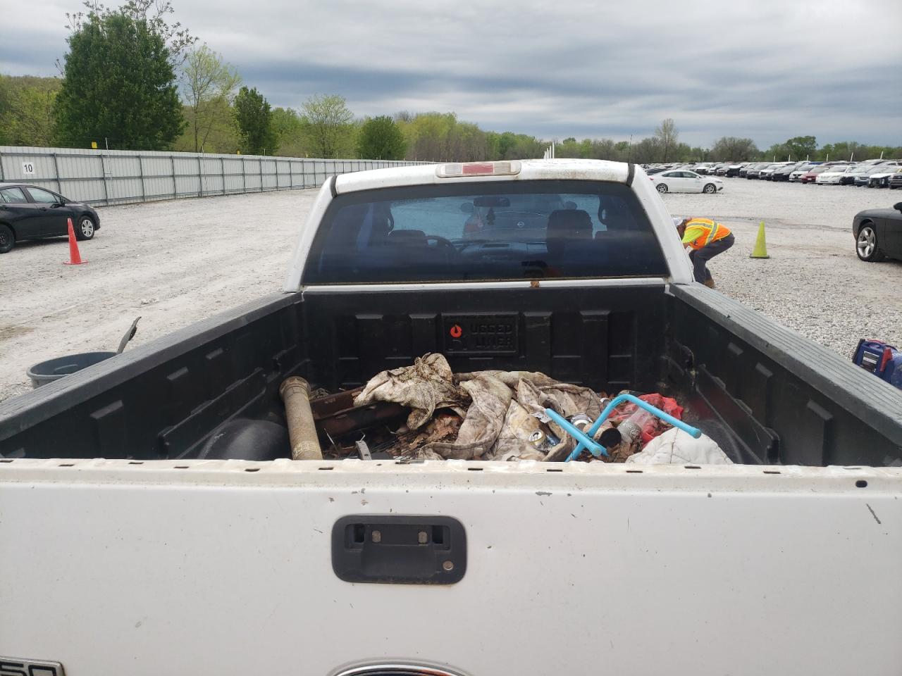 Photo 6 from auction – 2004 FORD F150 with VIN 1FTPX14524NB32286