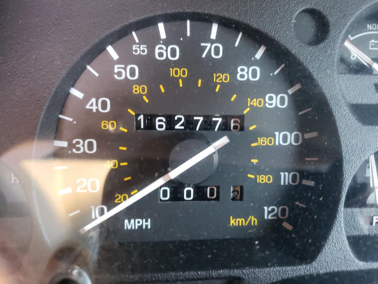 Photo 8 from auction – 1995 FORD THUNDERBIR with VIN 1FALP62W5SH207958