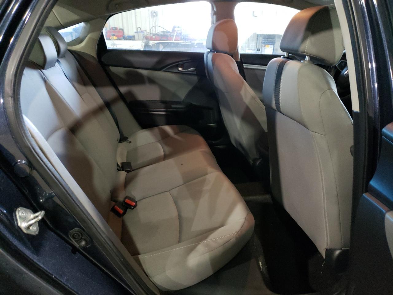 Photo 6 from auction – 2017 HONDA CIVIC with VIN 19XFC2E59HE076031