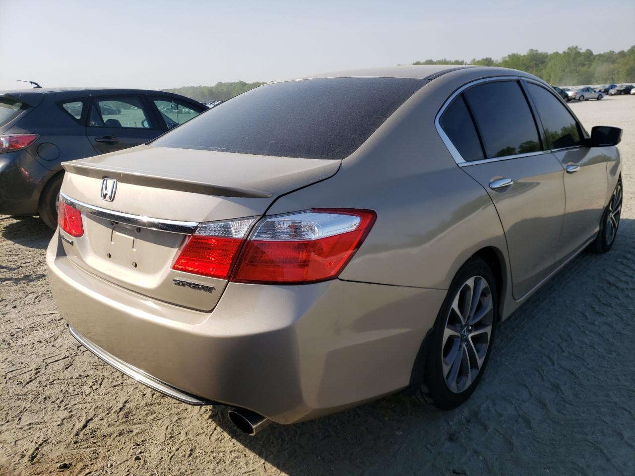 Photo 4 from auction – 2014 HONDA ACCORD SPO with VIN 1HGCR2F55EA140484