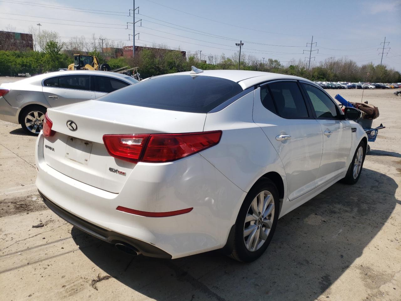 Photo 4 from auction – 2015 KIA OPTIMA EX with VIN 5XXGN4A74FG373729