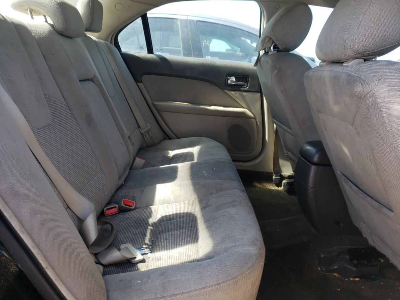 Photo 6 from auction – 2012 FORD FUSION SE with VIN 3FAHP0HA3CR334772