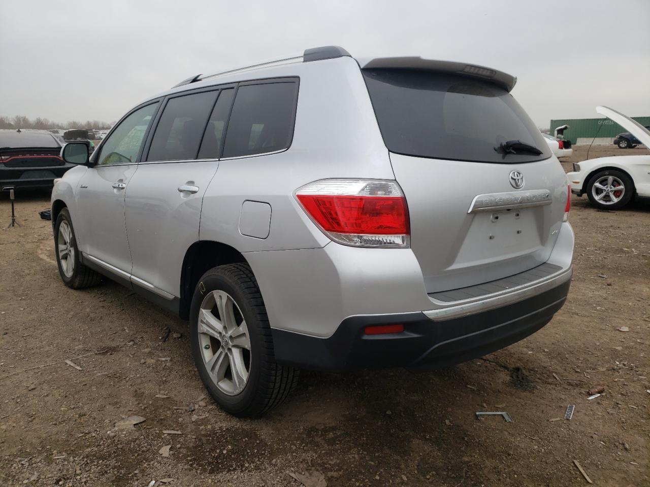 Photo 3 from auction – 2013 TOYOTA HIGHLANDER with VIN 5TDDK3EH0DS179686