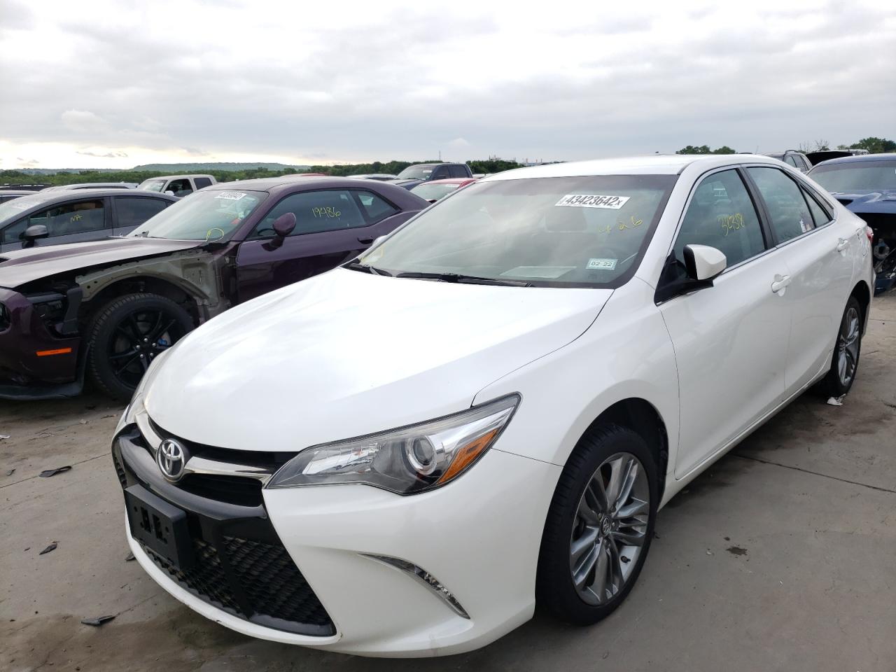 Photo 2 from auction – 2017 TOYOTA CAMRY LE with VIN 4T1BF1FK5HU314801