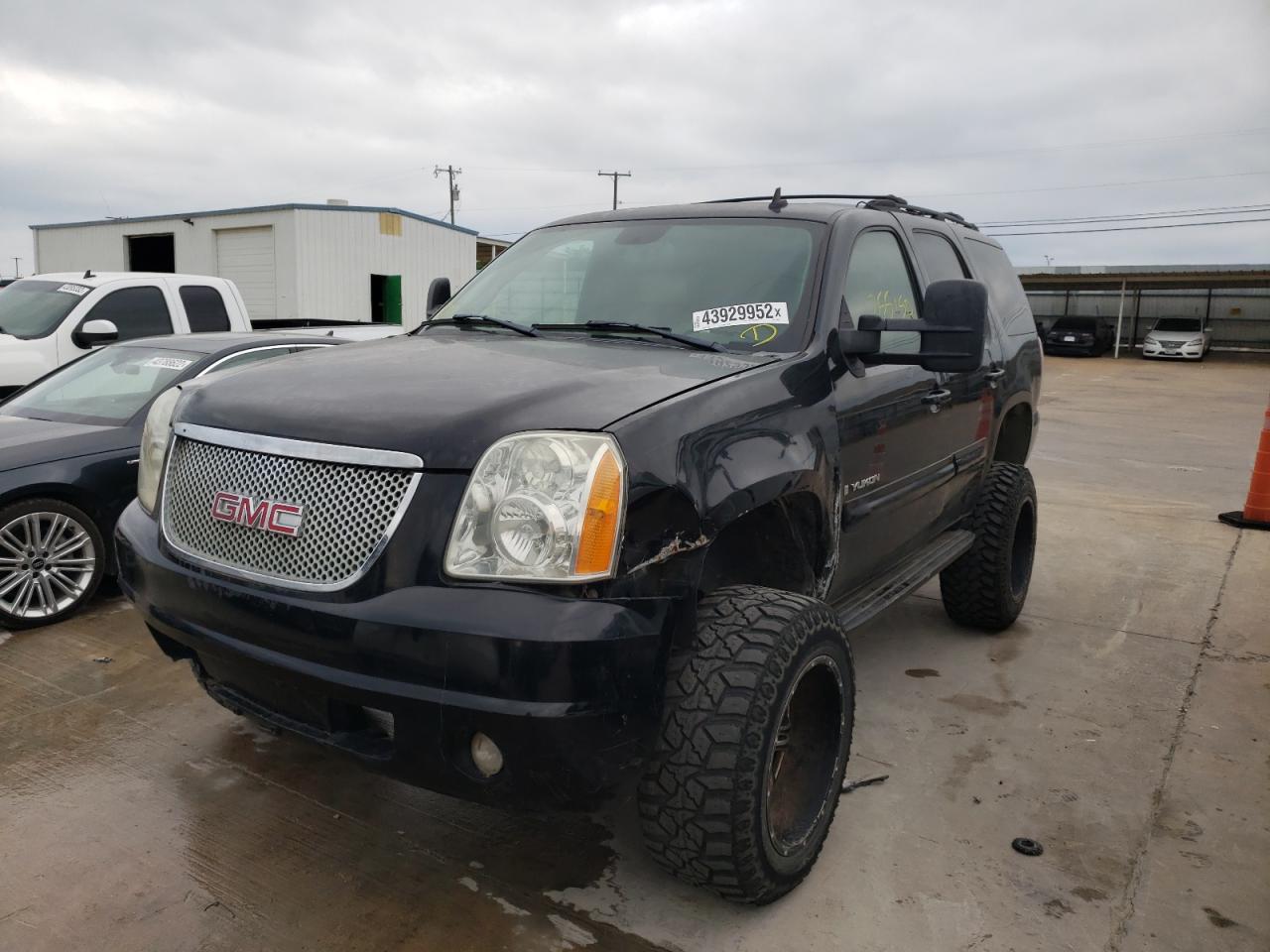 Photo 2 from auction – 2007 GMC YUKON with VIN 1GKFC13JX7R169996