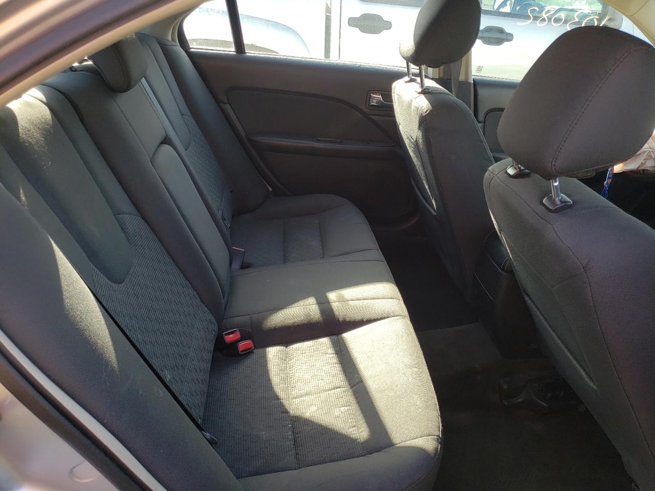 Photo 6 from auction – 2011 FORD FUSION SE with VIN 3FAHP0HA1BR267474