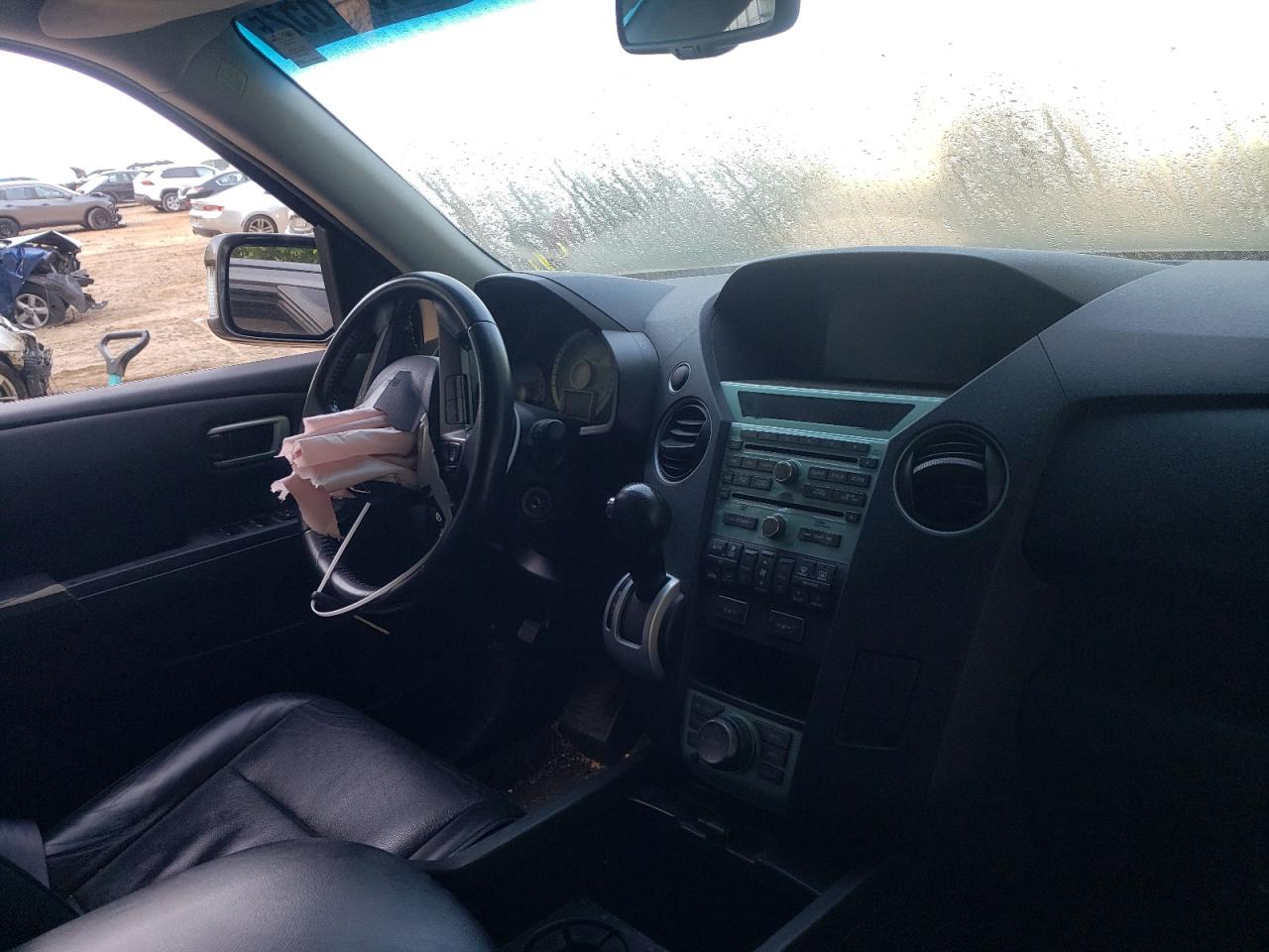 Photo 9 from auction – 2011 HONDA PILOT TOUR with VIN 5FNYF3H95BB046076