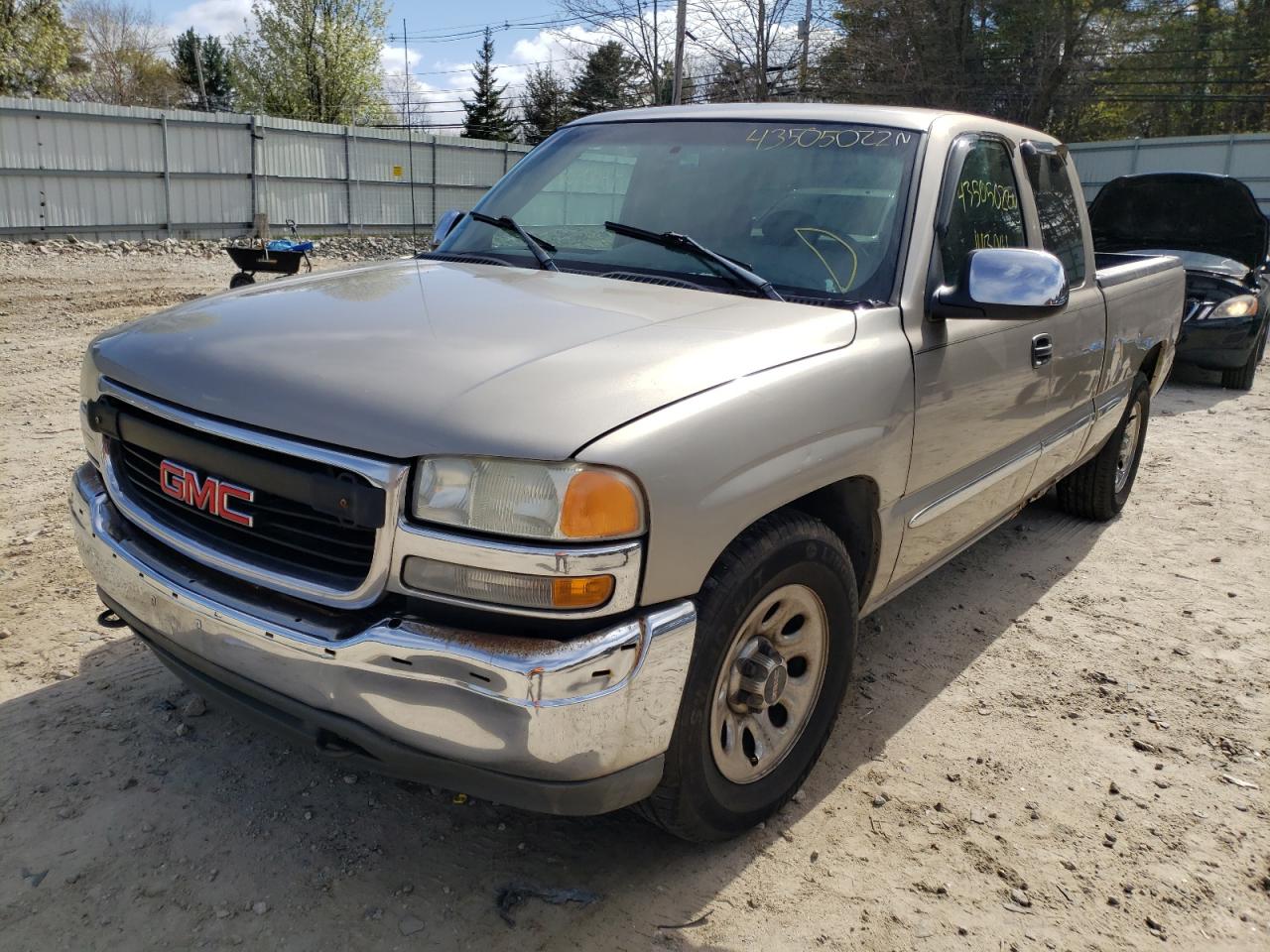 Photo 2 from auction – 2002 GMC NEW SIERRA with VIN 2GTEC19V821125773