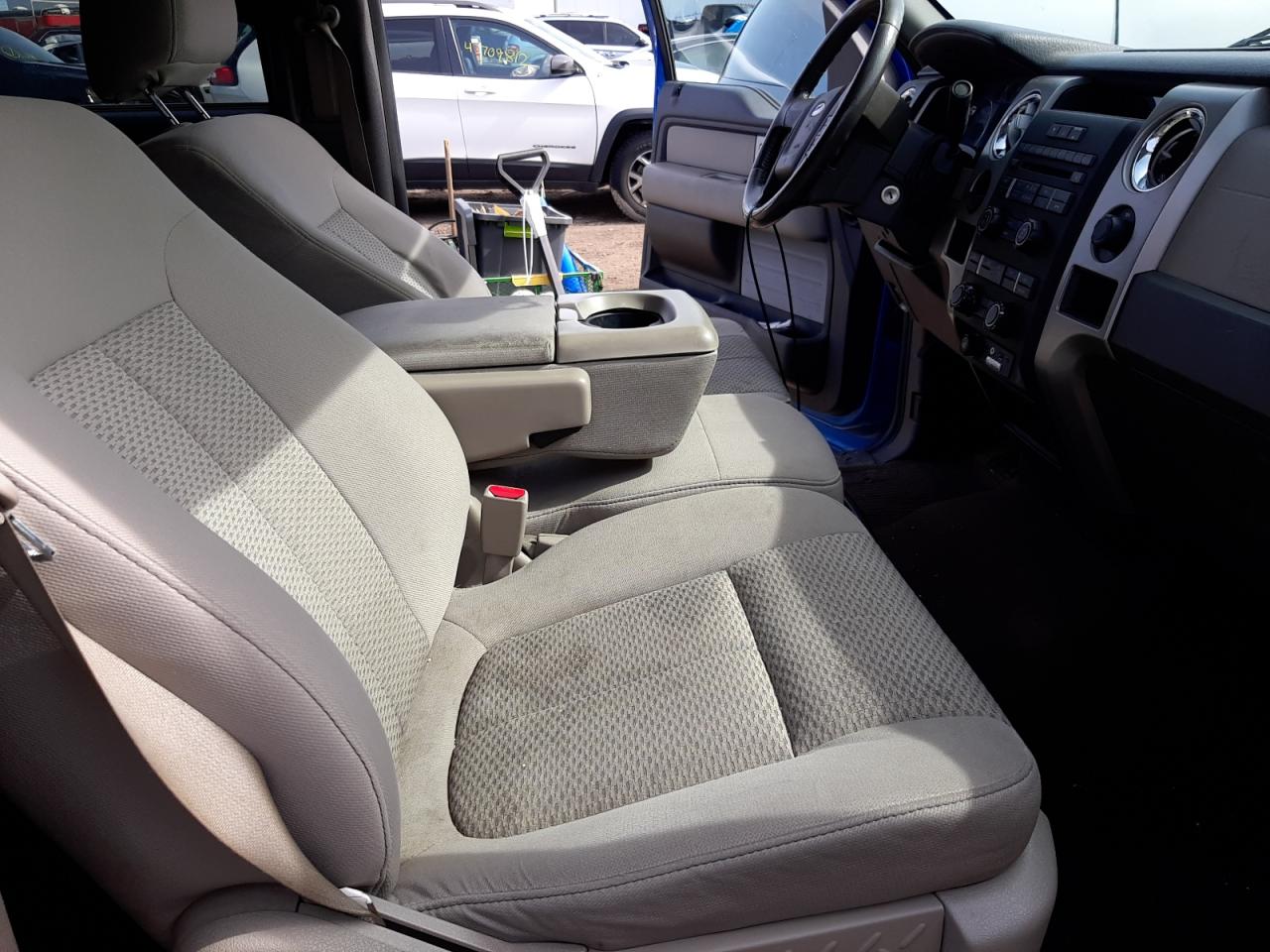 Photo 5 from auction – 2010 FORD F150 SUPER with VIN 1FTFW1CV3AFD03326