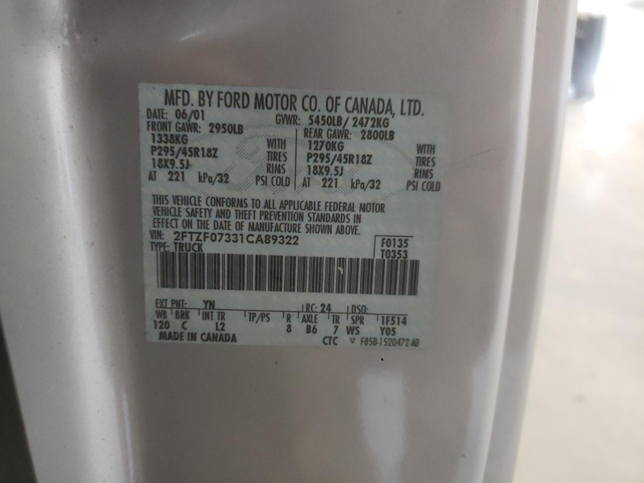 Photo 10 from auction – 2001 FORD F150 SVT L with VIN 2FTZF07331CA89322